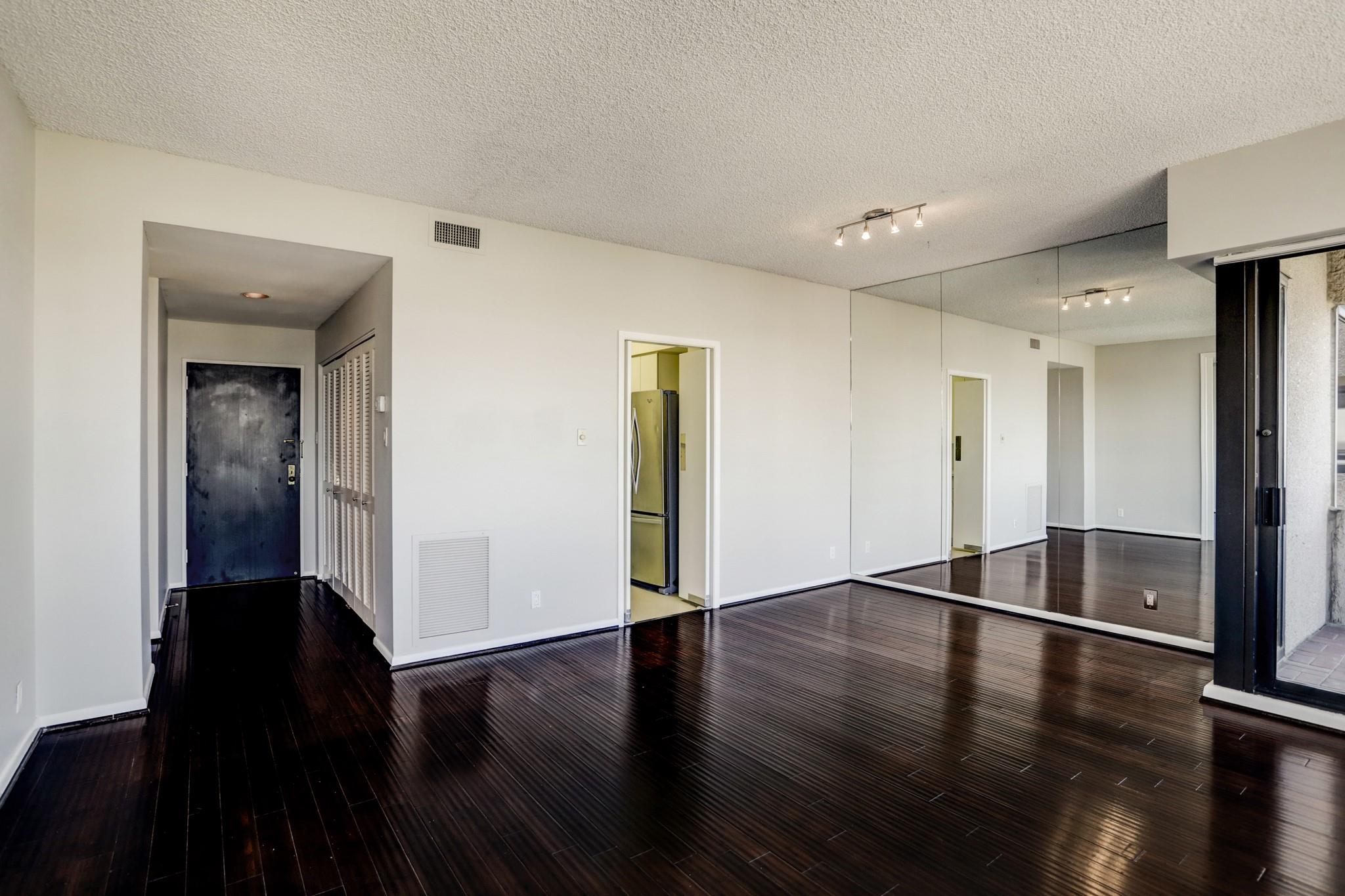 5000 Montrose Boulevard 18A