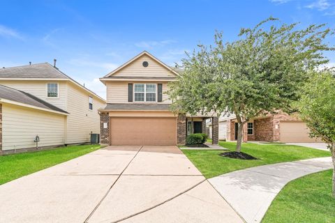 Photo of 13427 Ella View Lane, Houston, TX 77067 (MLS # 27431569)