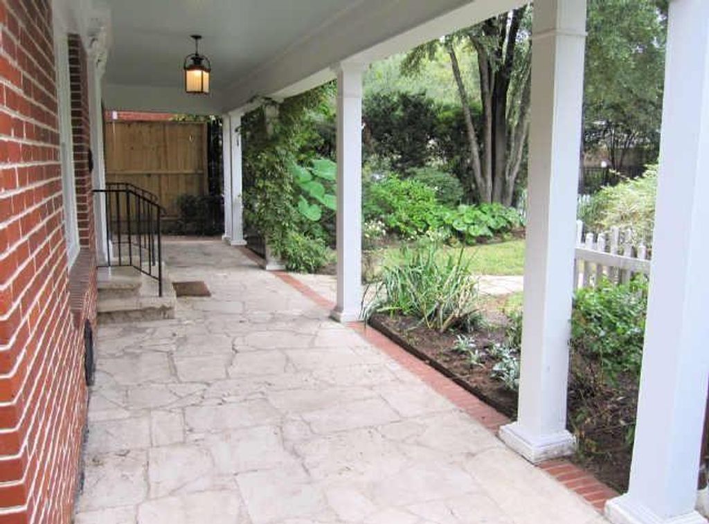 Photo of 1807 Albans Road, Houston, TX 77005 (MLS # 88539613)