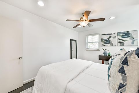 Tiny photo for 10902 Braewick Drive, Houston, TX 77096 (MLS # 459860)