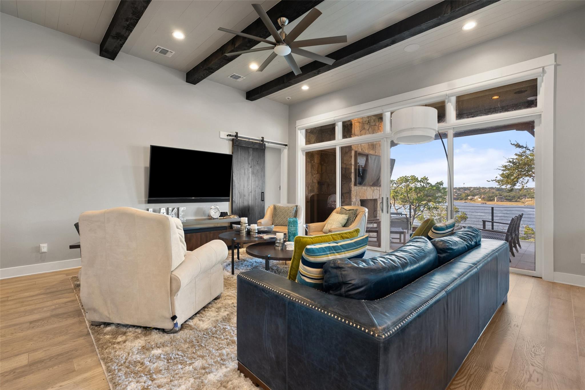 Spicewood, Texas 78669, United States, 5 Bedrooms Bedrooms, ,4 BathroomsBathrooms,Residential,Active,224526