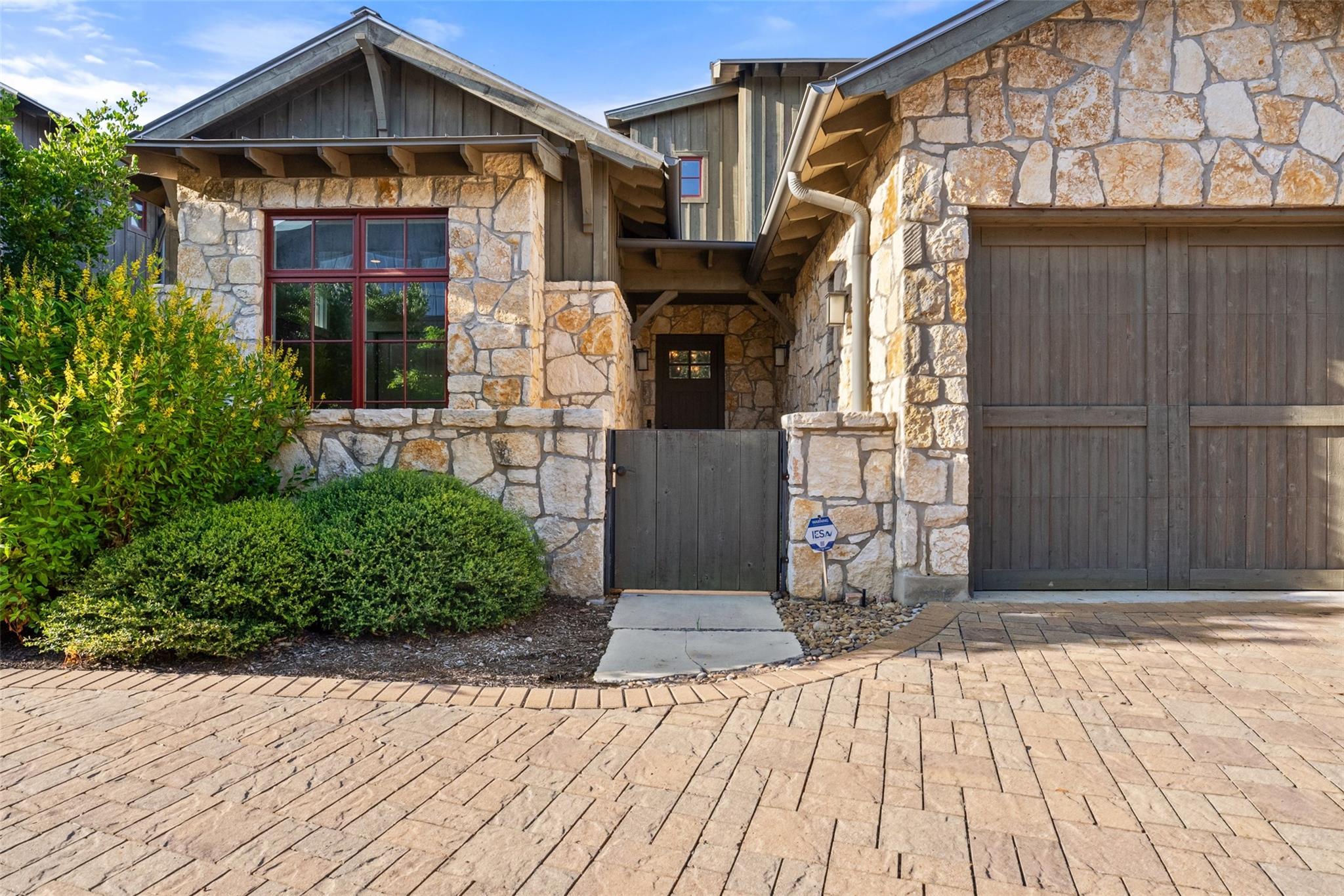 Spicewood, Texas 78669, United States, 5 Bedrooms Bedrooms, ,4 BathroomsBathrooms,Residential,Active,224526