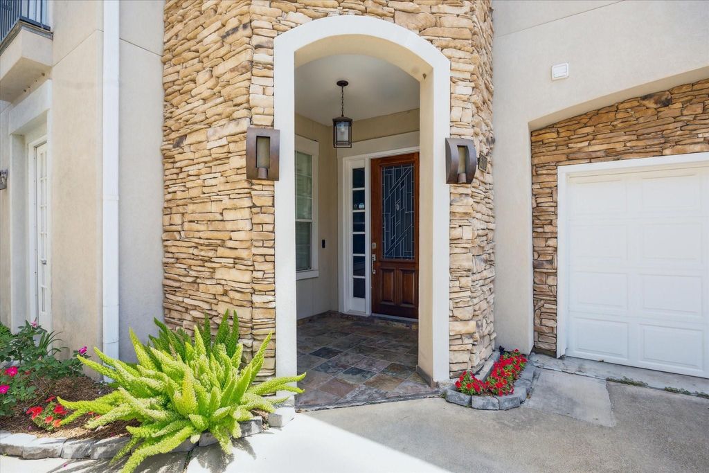 Photo of 5312 Fayette Street, Houston, TX 77056 (MLS # 32873956)