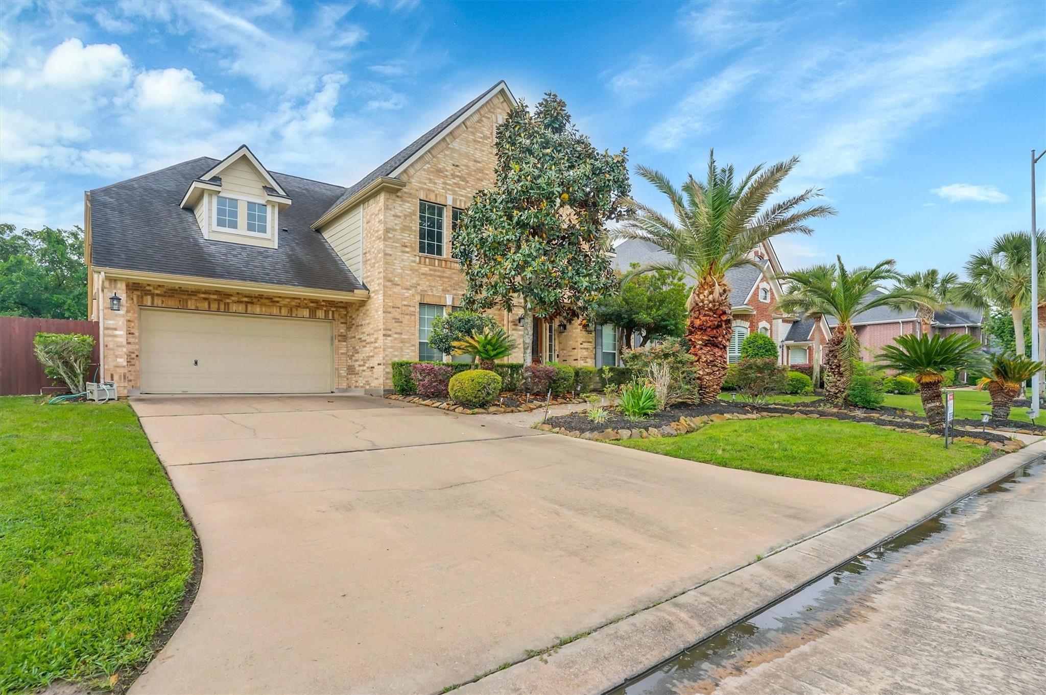2322 Vinemead Court