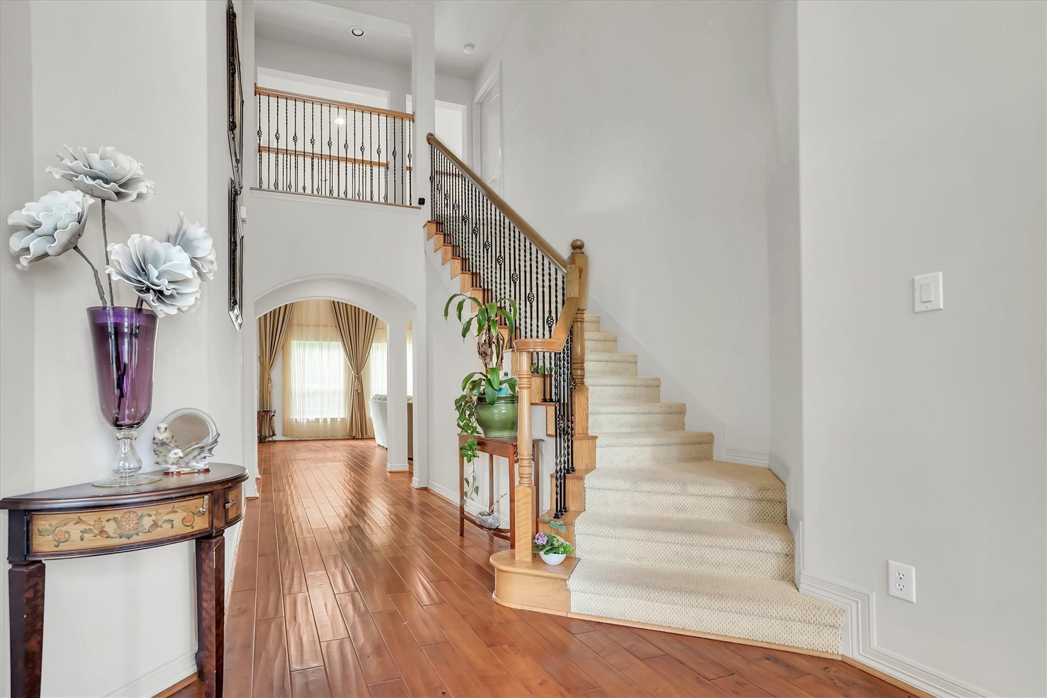 2322 Vinemead Court