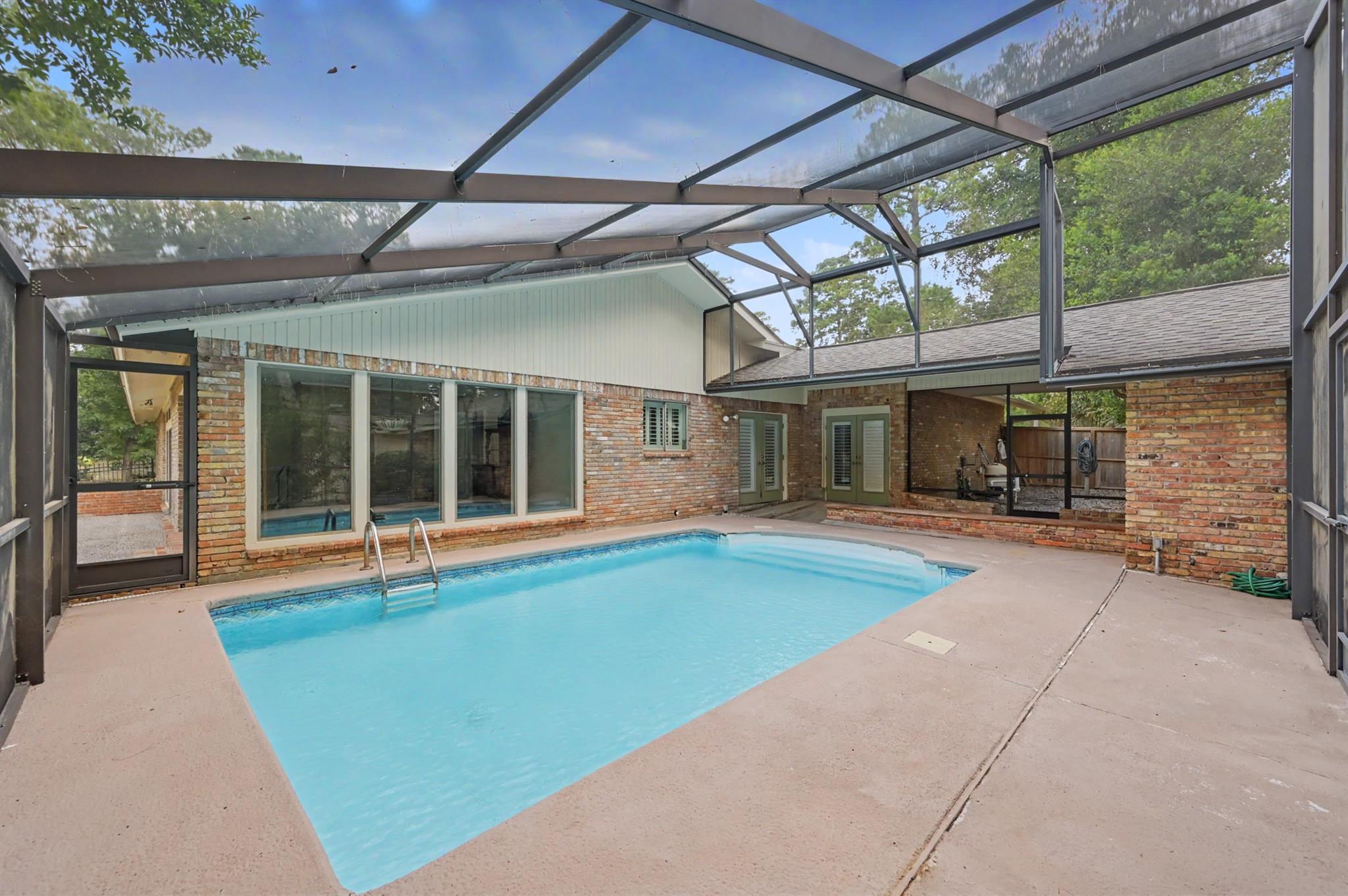 23 Amherst Court