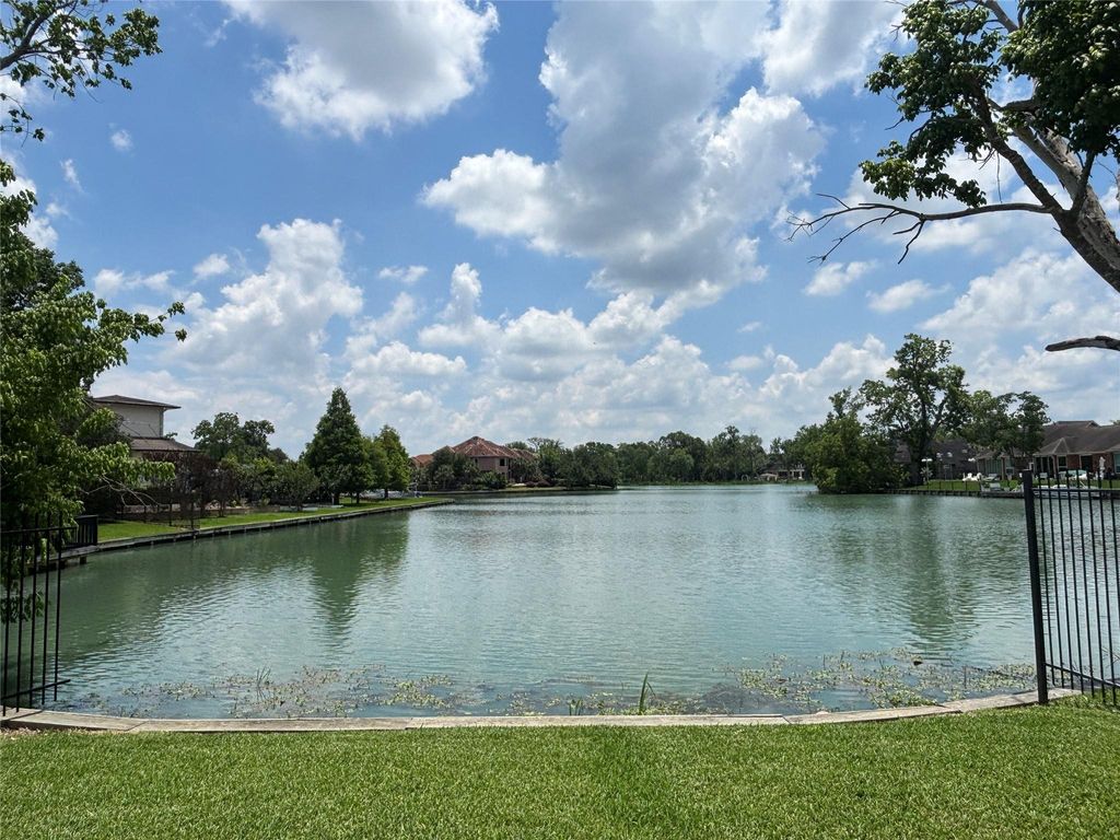 Photo of 6 Hidden Cove, Missouri City, TX 77459 (MLS # 5452695)