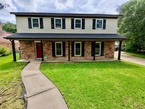 Photo of 1111 Appleford Drive, Seabrook, TX 77586 (MLS # 9668566)