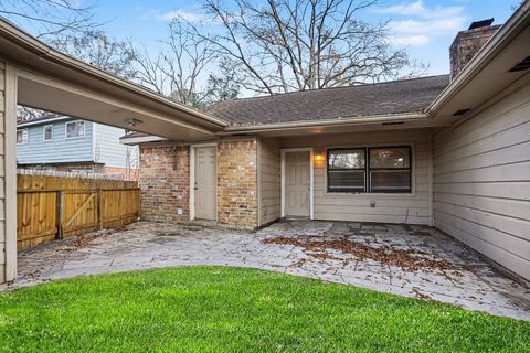 Tiny photo for 2067 SE Shadow Rock Drive, Houston, TX 77339 (MLS # 44698974)