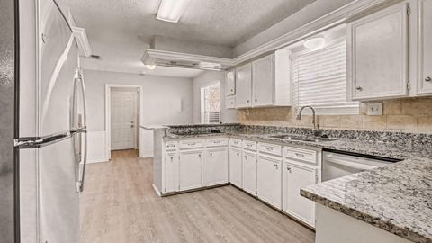 Tiny photo for 2067 SE Shadow Rock Drive, Houston, TX 77339 (MLS # 44698974)