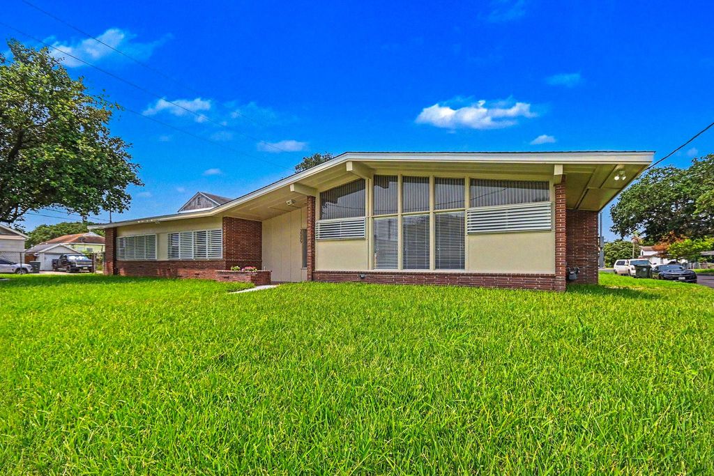 Photo of 2005 Mary Moody Northen Boulevard, Galveston, TX 77551 (MLS # 77343082)