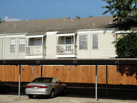 Photo of 11710 Southlake Drive #29, Houston, TX 77077 (MLS # 33637150)