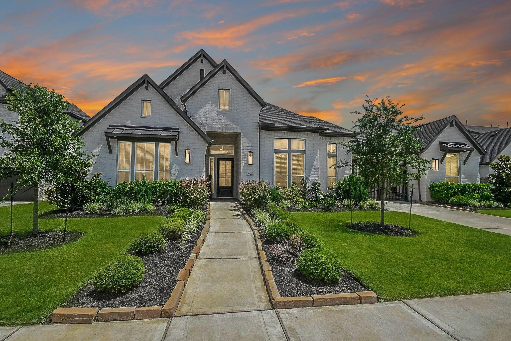 10123 Drifting Wind Lane