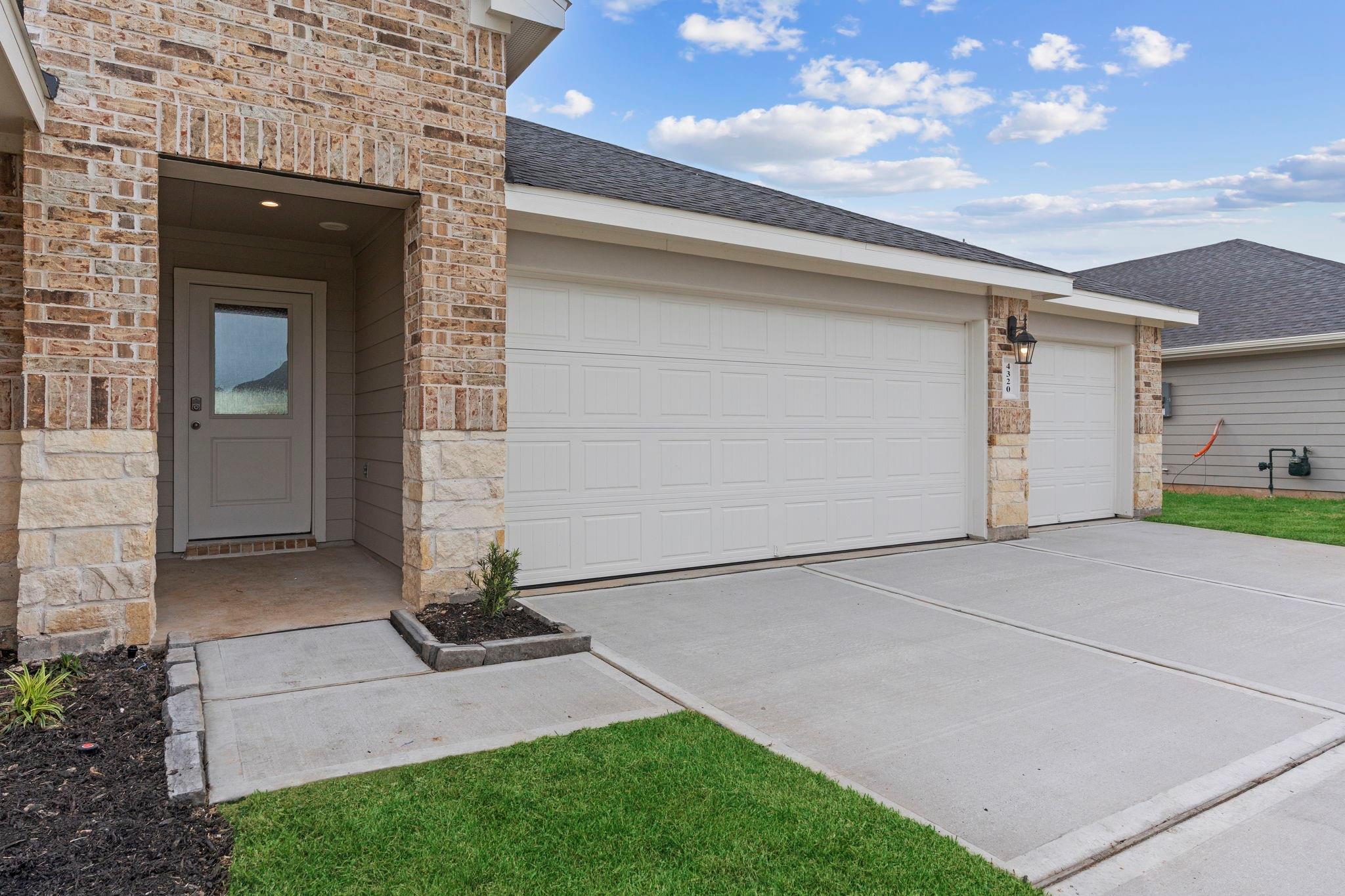 6618 Kingfisher Lane