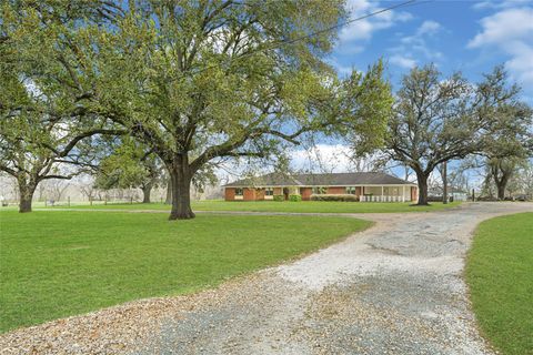 1111 Edgewood Drive Richmond TX 77406