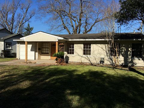 Photo of 5536 Jessamine Street, Houston, TX 77081 (MLS # 15713421)