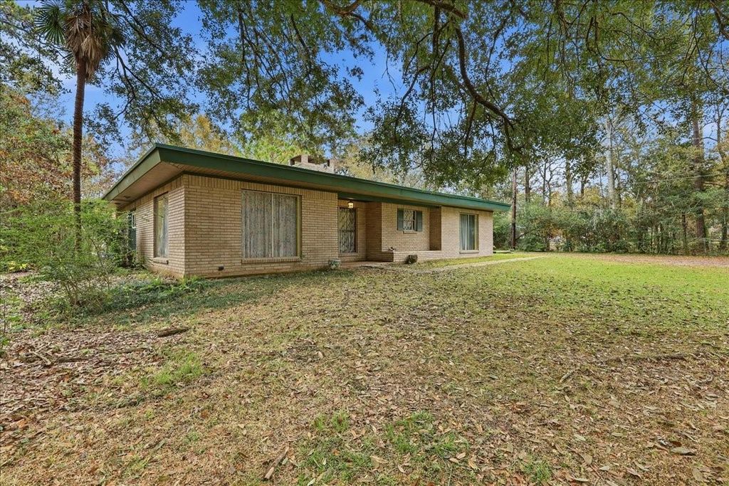 Photo of 3042 Parish Cemetery Road, Orange, TX 77632 (MLS # 43665063)