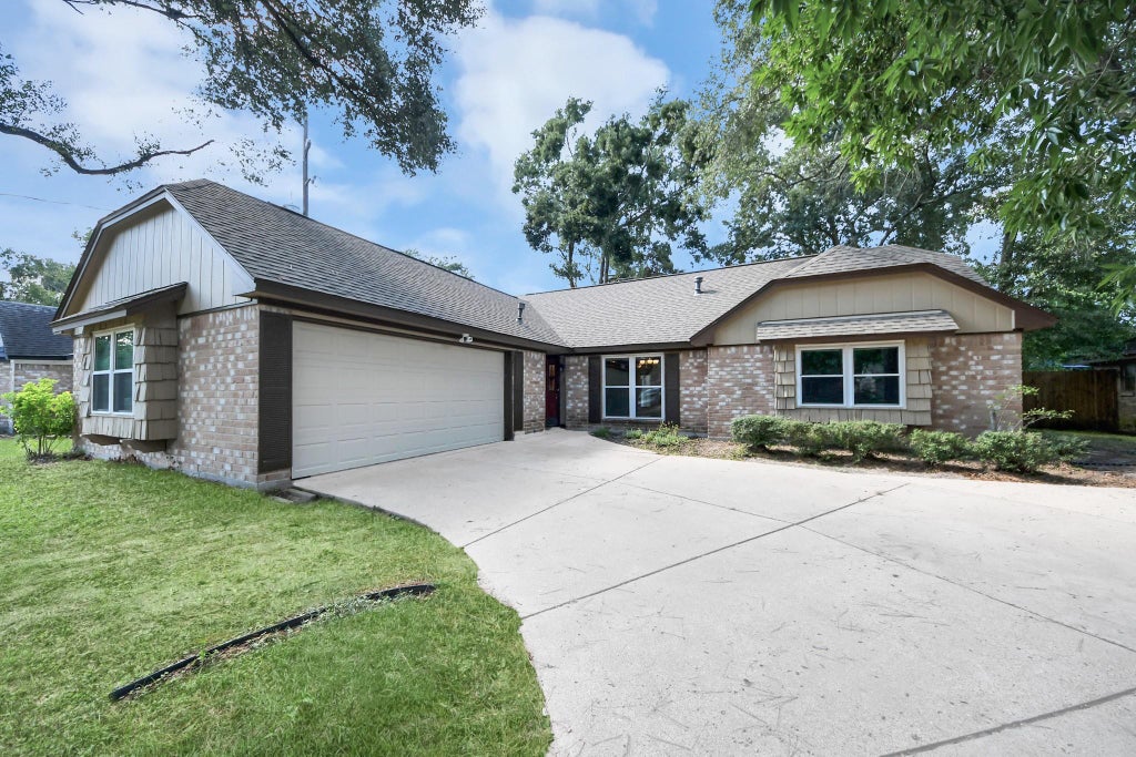 Photo of 12907 Rolling Valley Drive, Cypress, TX 77429 (MLS # 86393317)