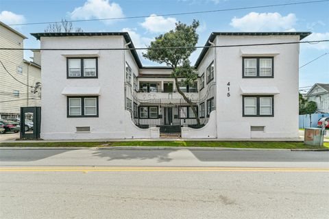 Photo of 415 Fairview Avenue #3, Houston, TX 77006 (MLS # 98507788)