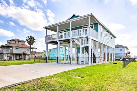 Photo of 4022 Fort Bend Drive, Galveston, TX 77554 (MLS # 43315437) Photo of 4022 Fort Bend Drive, Galveston, TX 77554 (MLS # 43315437)