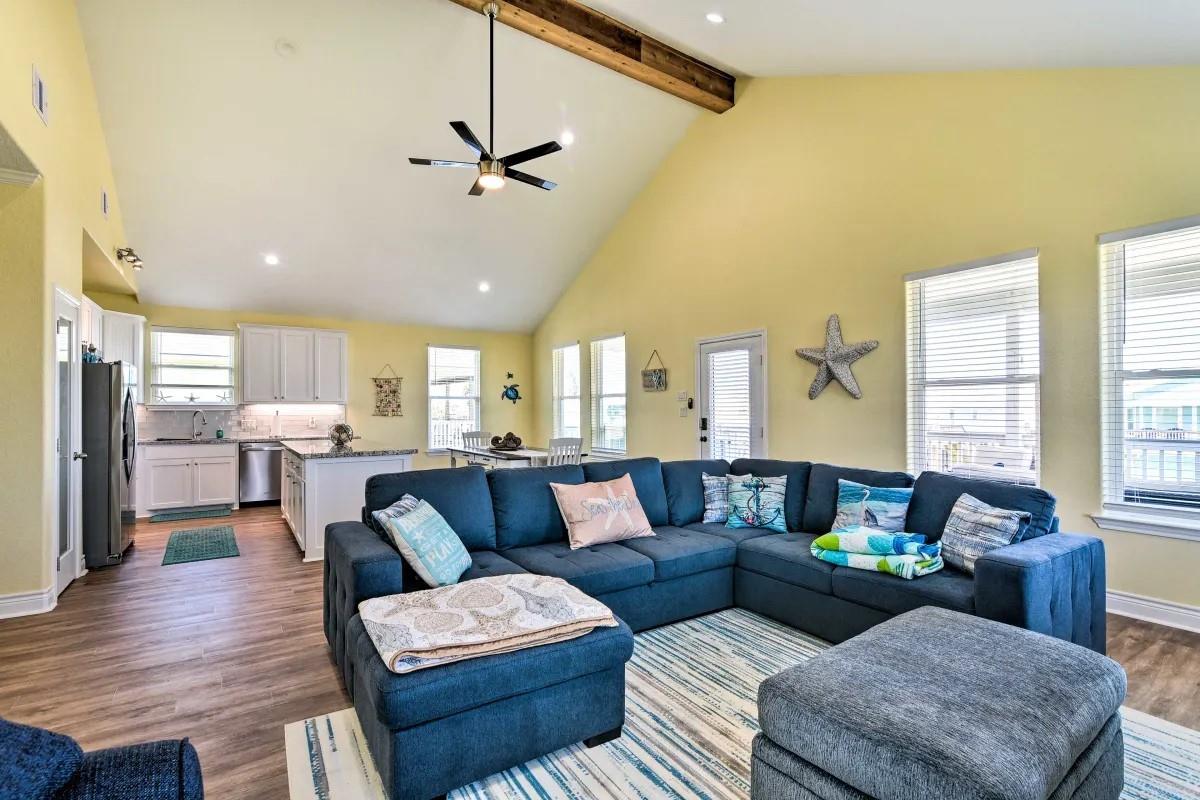 4022 Fort Bend Drive