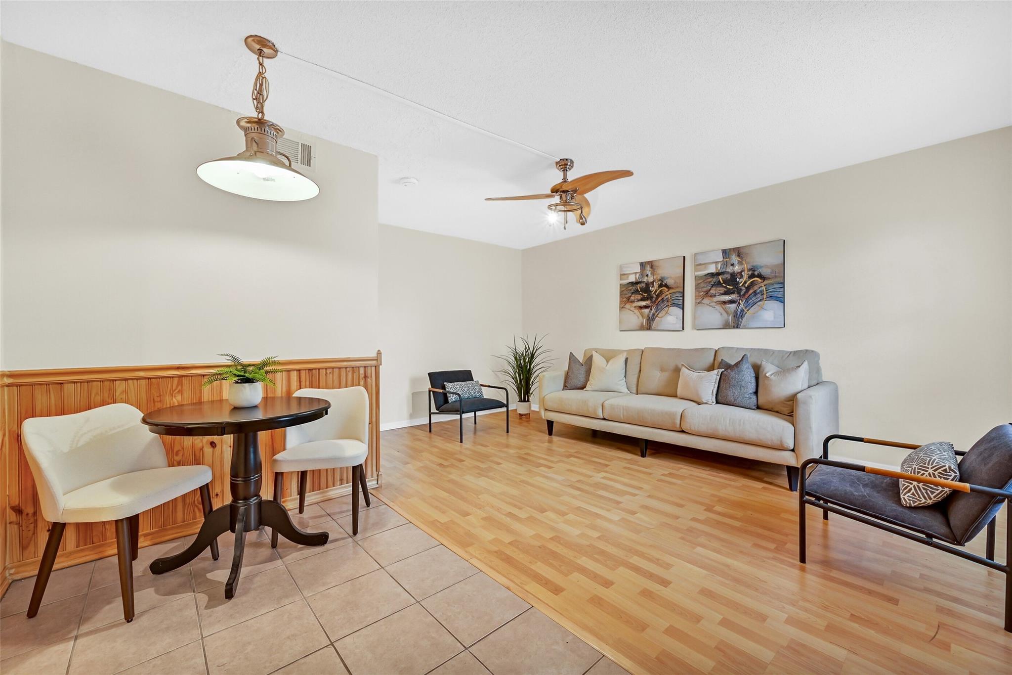 107 E Willowick Avenue 17