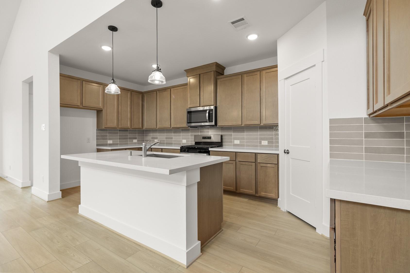 8239 Red Shiner Way