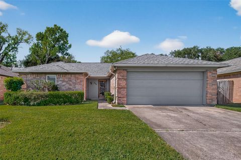 Photo of 2510 Old Fort Road, Sugar Land, TX 77479 (MLS # 50183650)