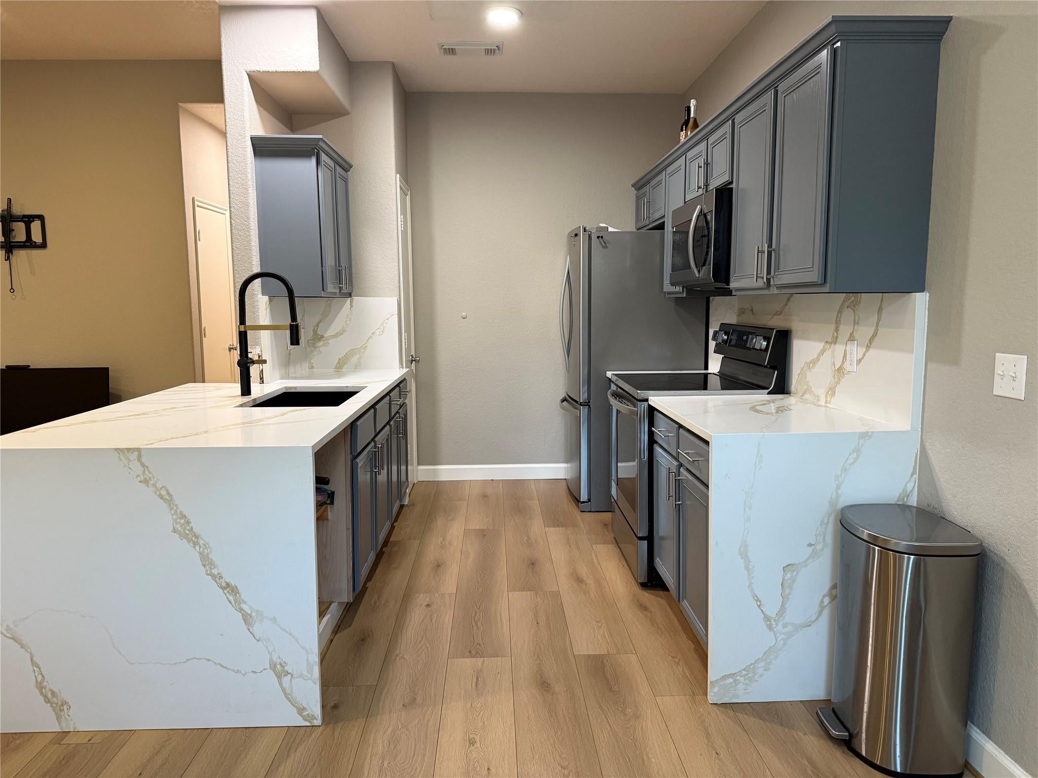 220 W 1st Street