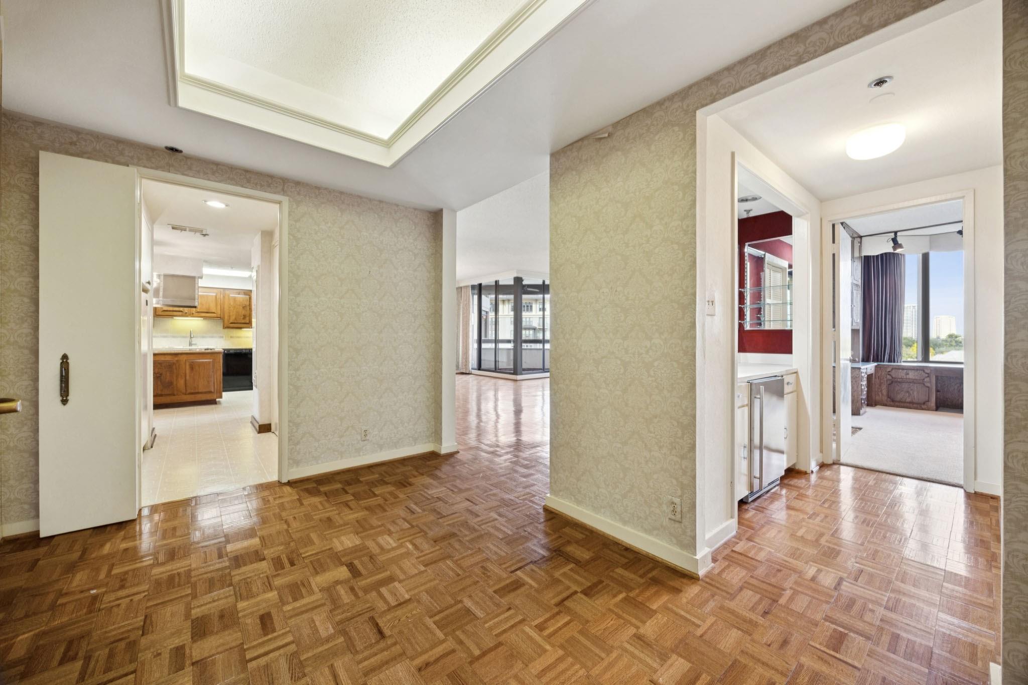 5555 Del Monte Drive 605