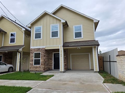 2140 De Soto Street Houston TX 77091