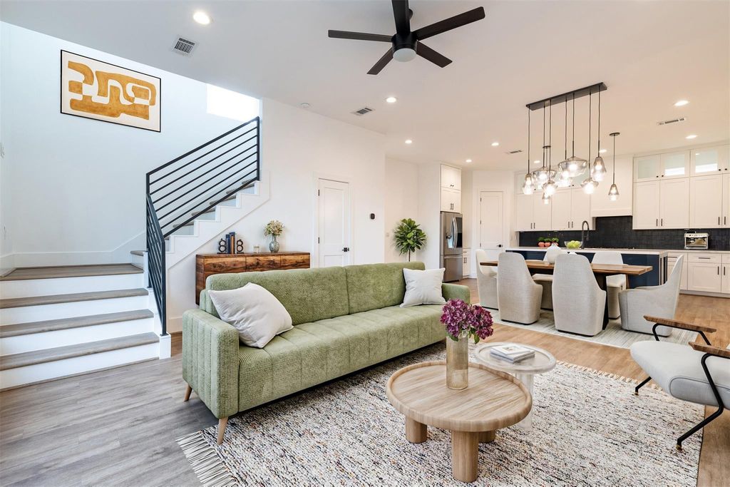 Photo of 1206 Hamblen Street, Houston, TX 77009 (MLS # 80815339)