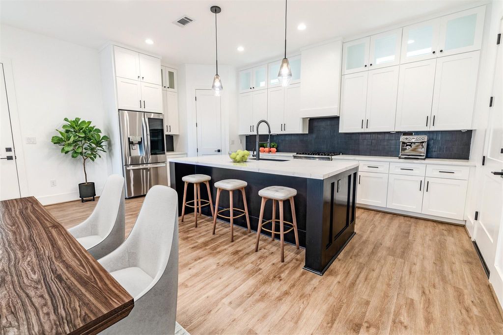 Photo of 1206 Hamblen Street, Houston, TX 77009 (MLS # 80815339)