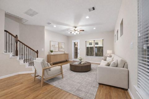 Photo of 10408 Quiet Courtyard Road, Houston, TX 77043 (MLS # 77991839)