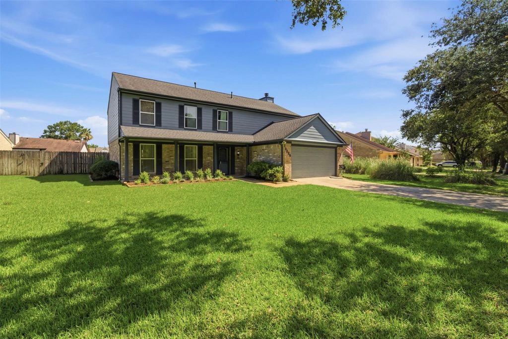 Photo of 3226 Lakefield Way, Sugar Land, TX 77479 (MLS # 51519101)