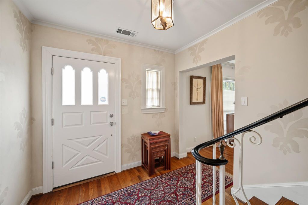 Photo of 2229 Maroneal Street, Houston, TX 77030 (MLS # 24004547)