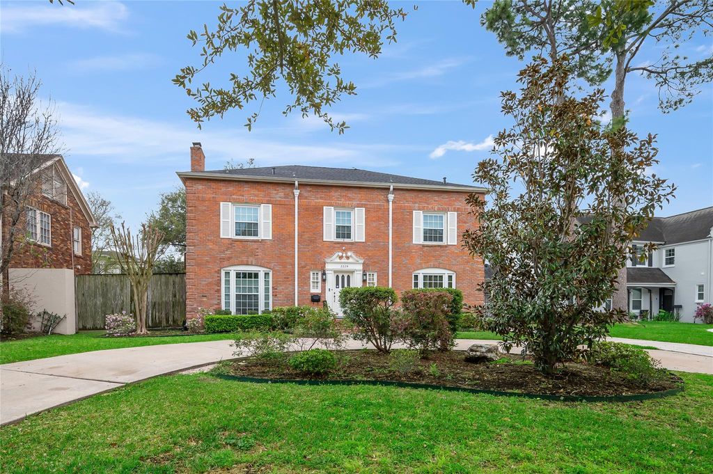 Photo of 2229 Maroneal Street, Houston, TX 77030 (MLS # 24004547)