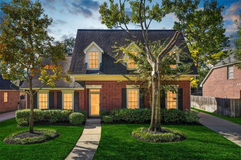 Photo of 7911 Emerald Bluff Court, Houston, TX 77095 (MLS # 42177033)