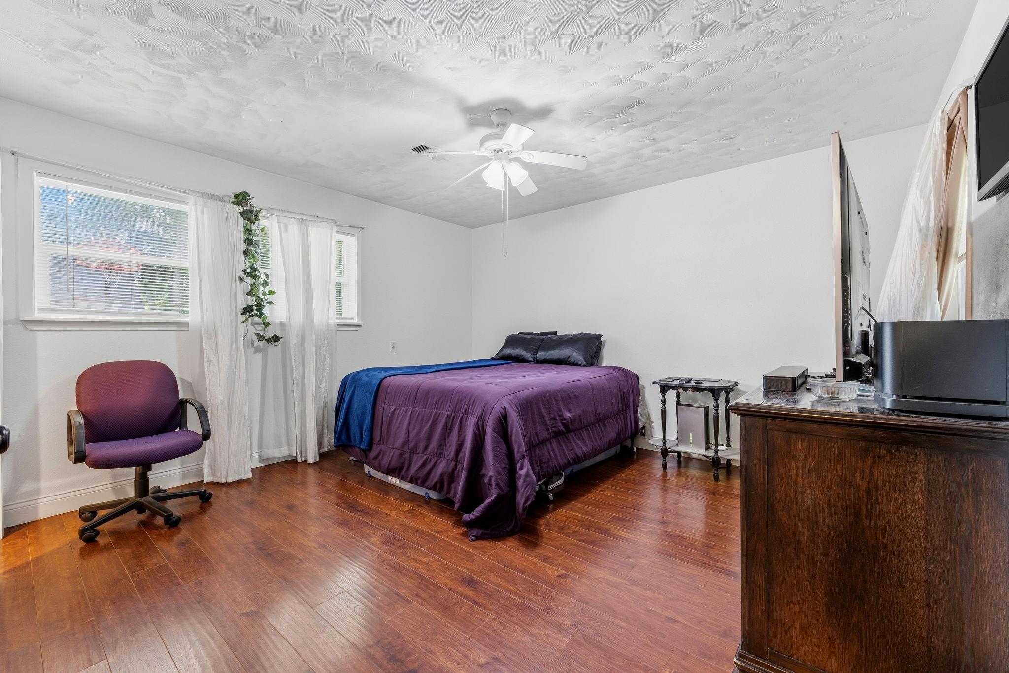 1034 Royal Oak Drive