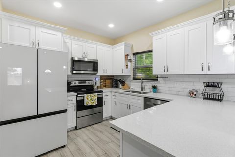 Homes For Rent - 16529 Kingsbury Drive<br/> Conroe, TX 77303