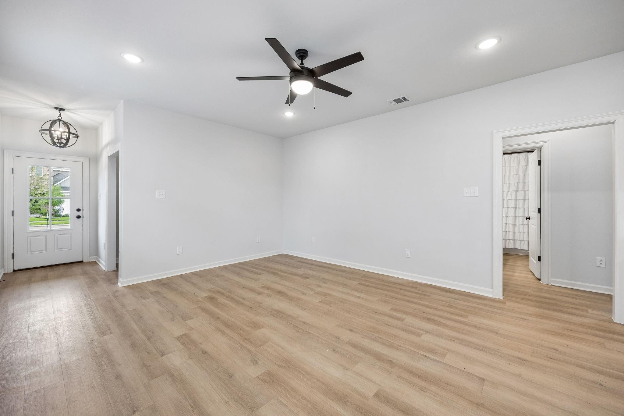 10902 Bonfire Trail