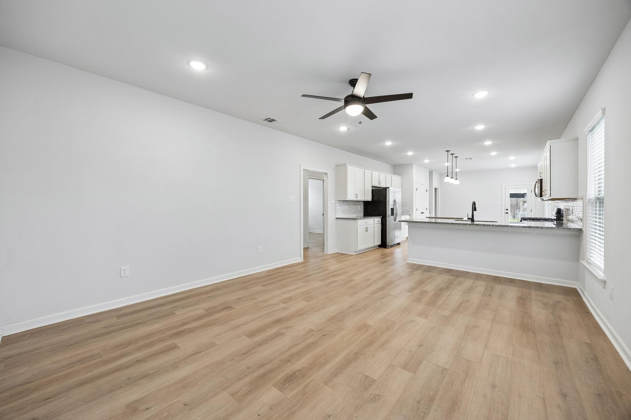 10902 Bonfire Trail