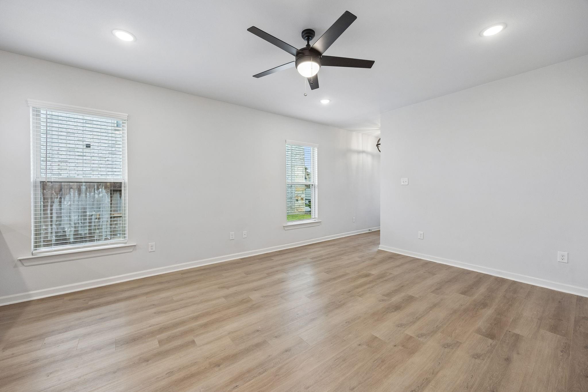 10902 Bonfire Trail
