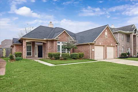 Photo of 11009 Collingswood Drive, La Porte, TX 77571 (MLS # 46715252)