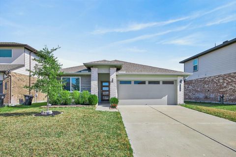 Photo of 7215 Colwyn Bay Trail, Richmond, TX 77407 (MLS # 11982437)