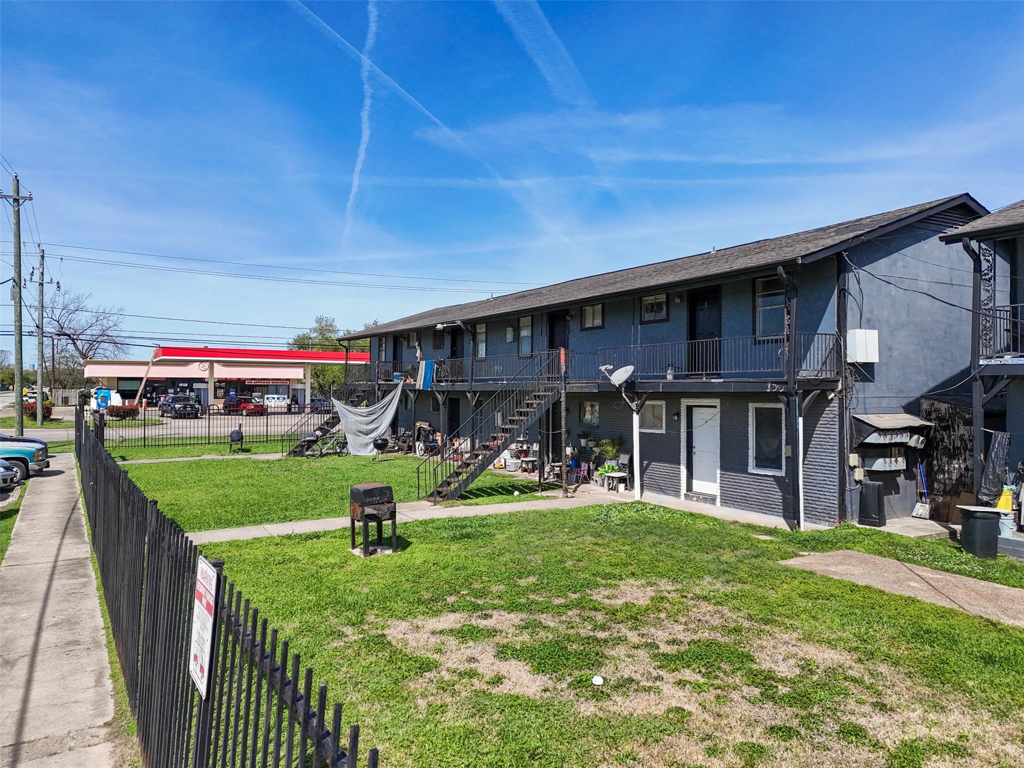 11111 Wiggins Street 12