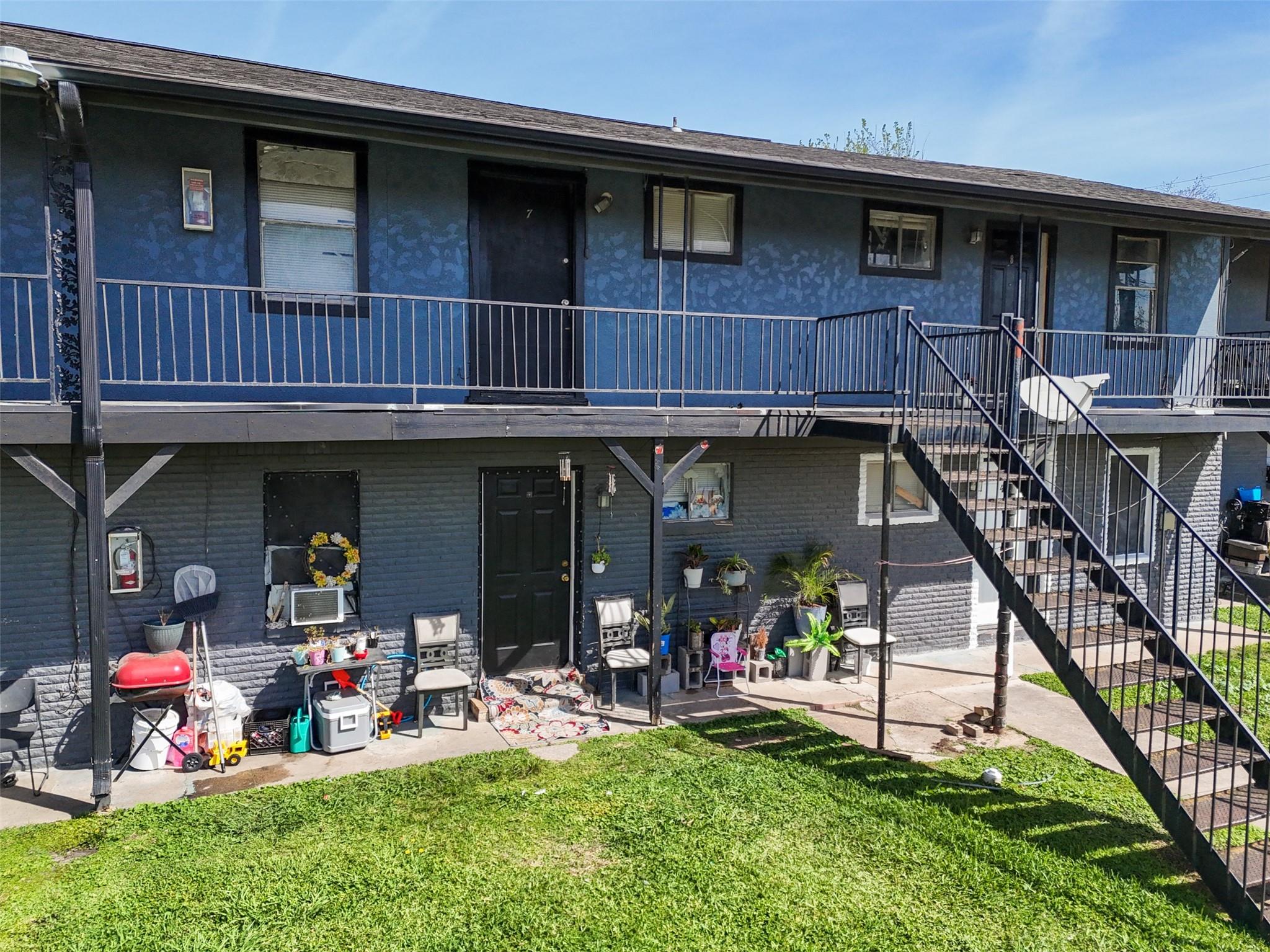 11111 Wiggins Street 12