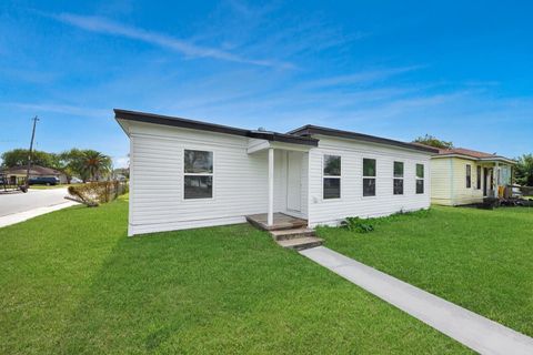 Photo of 1203 W 6th Street, Freeport, TX 77541 (MLS # 14663258)