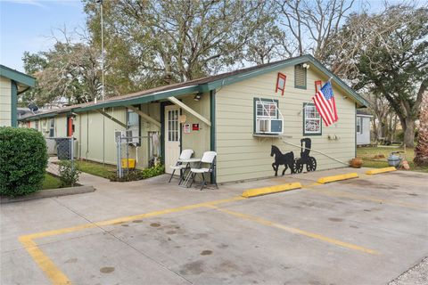 Photo of 2200 Peach Avenue #3, Bay City, TX 77414 (MLS # 46400627)