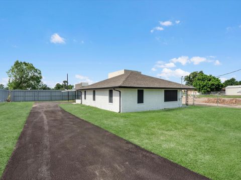 Photo of 12922 Mcnair Street, Houston, TX 77015 (MLS # 18193297)